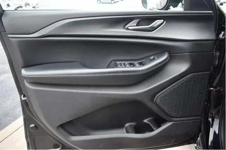 $25696 : Jeep Grand Cherokee L 2023 4 image 8