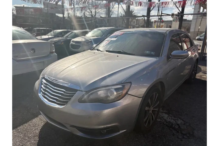 $9995 : 2013 200 image 5