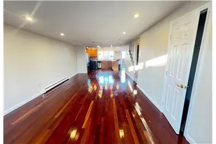 $3700 : Rental property with 3 bedro image 2