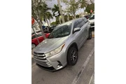 $13590 : Toyota Highlander 2018 LE 4d thumbnail