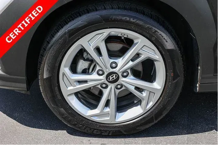 $16998 : Hyundai KONA 2023 SEL 4dr Cr image 9