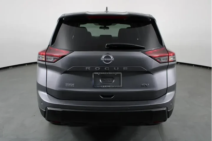 $21987 : Nissan Rogue 2024 SV 4dr Cro image 3