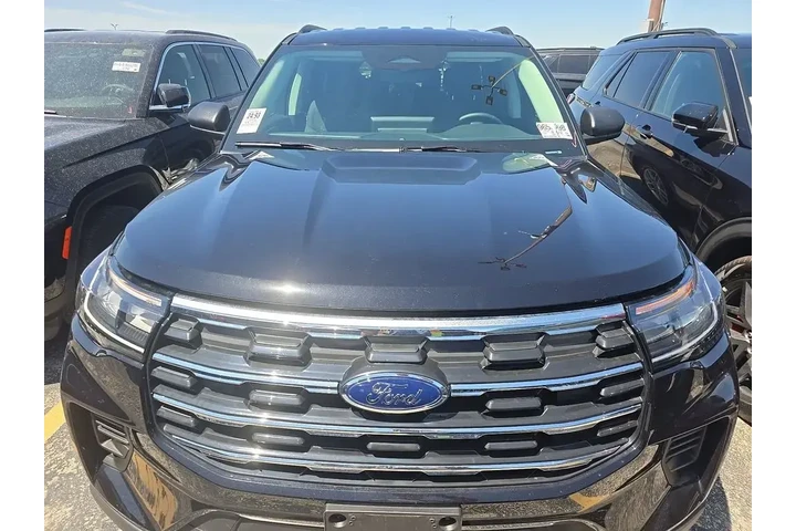 $31898 : Ford Explorer 2025 Active 4d image 2