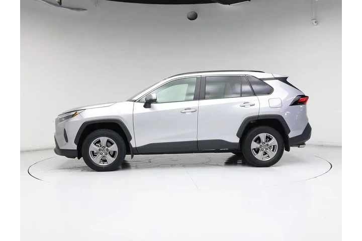 $30998 : Toyota RAV4 2024 XLE 4dr SUV image 3
