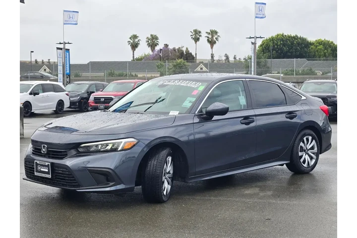 $24842 : Honda Civic 2024 LX 4dr Seda image 3