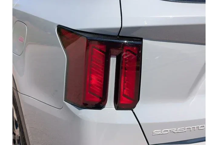 $36999 : Kia Sorento 2025 S 4dr SUV image 10