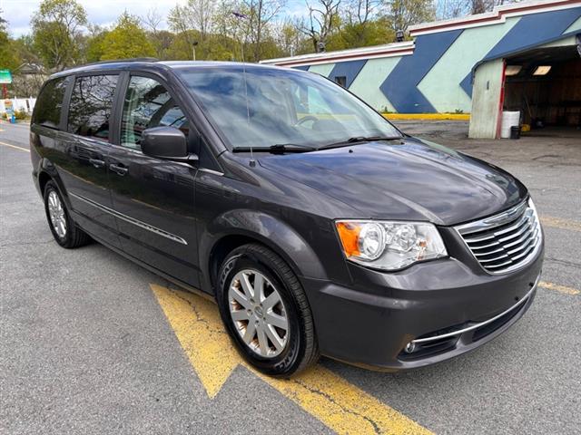 $10495 : 2015 Town & Country Touring image 1