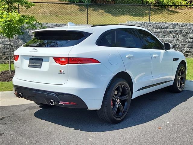 $39889 : 2019 F-PACE S image 2