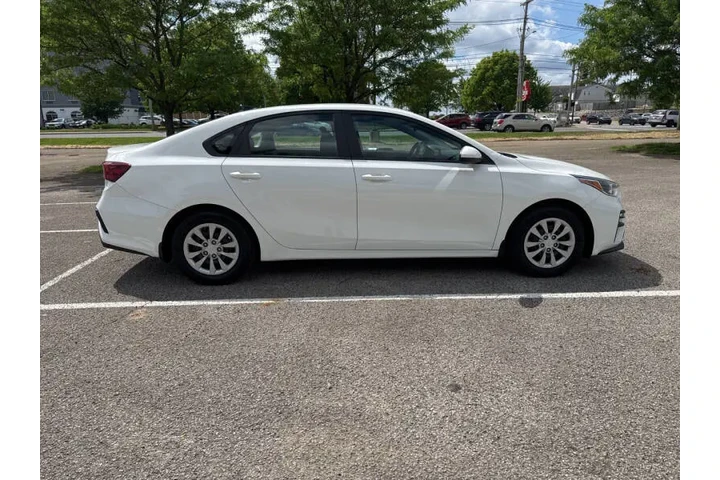 $8995 : 2020 Forte FE image 7