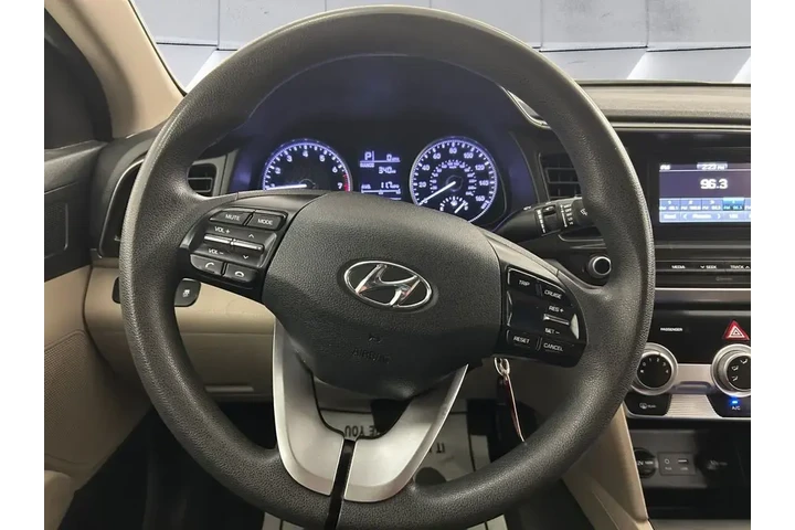 $10901 : Hyundai ELANTRA 2019 SE 4dr image 9