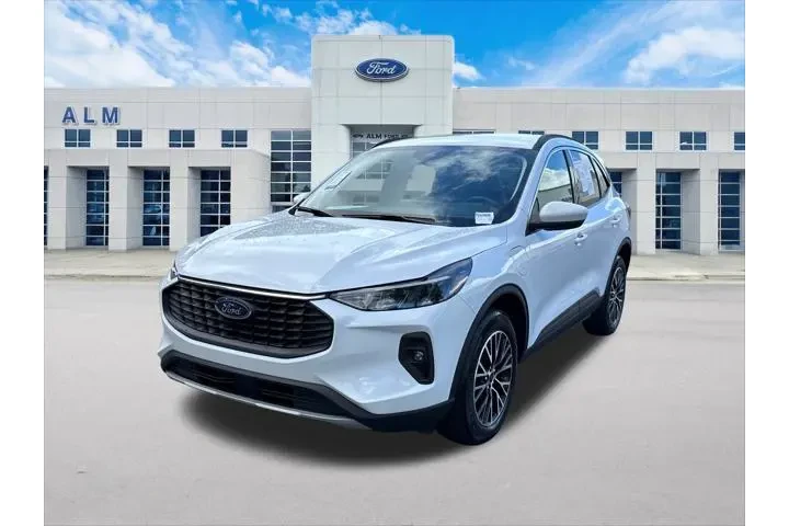 $21970 : Ford Escape Plug-In Hybrid 2 image 1