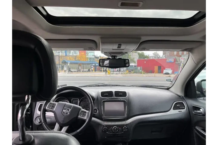 $8850 : 2015 Journey Crossroad image 9