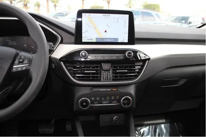 $17844 : Ford Escape 2020 SE 4dr SUV image 5