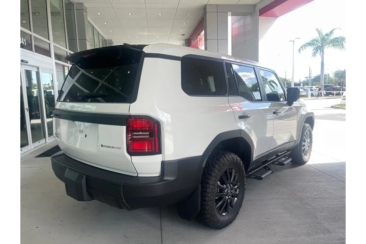 Toyota Land Cruiser image 7