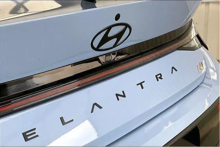 $32990 : Hyundai ELANTRA N 2025 4dr S image 9