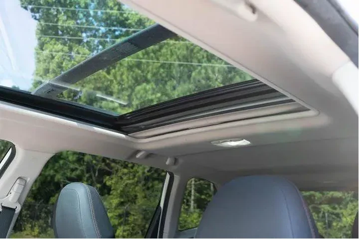 $22555 : Subaru Forester 2019 AWD Spo image 4