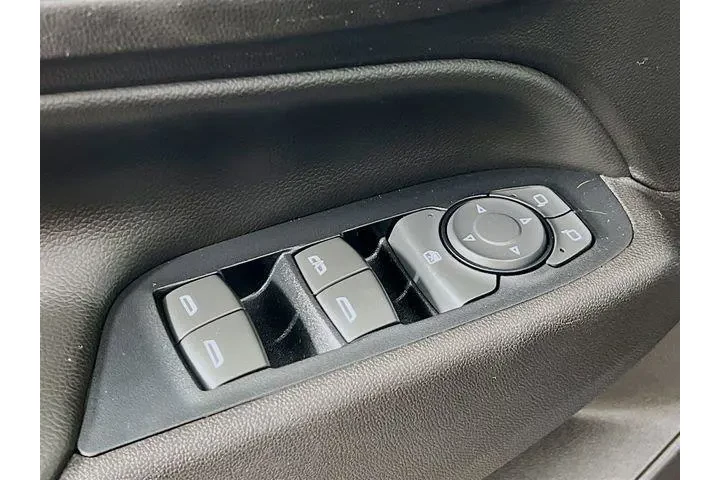 $16975 : Chevrolet Equinox 2018 LT 4d image 9