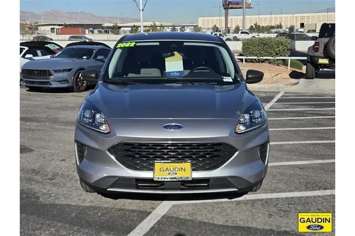 $19900 : Ford Escape 2022 SE 4dr SUV image 2