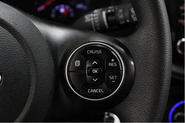 $15910 : Kia Soul 2020 S 4dr Crossove image 9