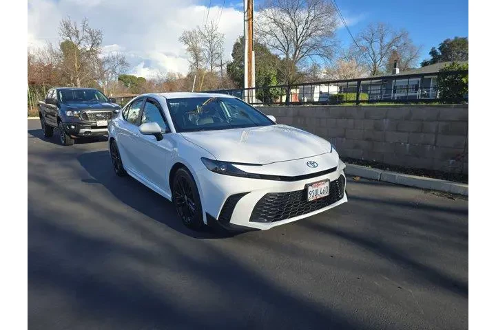 $30995 : Toyota Camry 2025 SE 4dr Sed image 1