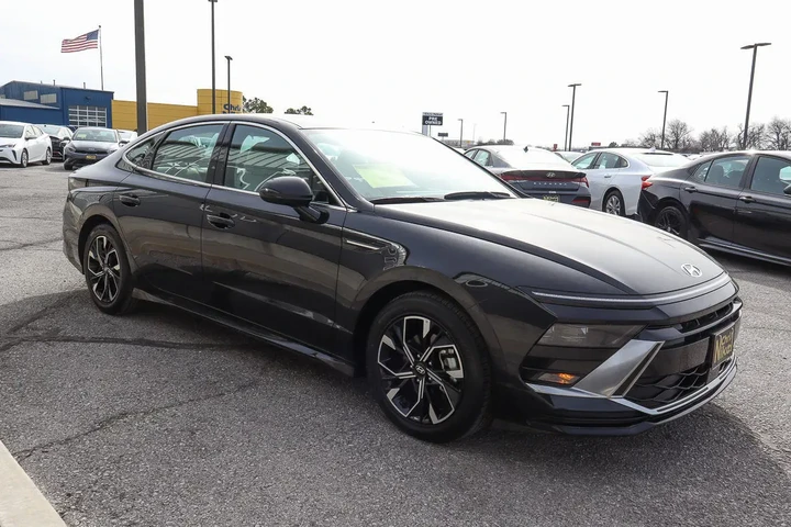 $22988 : 2025 Sonata SEL FWD image 3