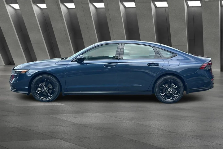 $28900 : Honda Accord 2025 SE 4dr Sed image 8