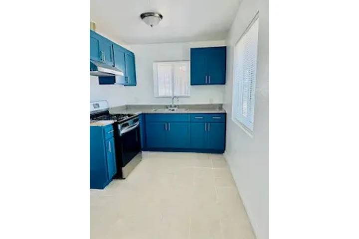 APARTAMENTO BONITO EN L.A. image 2