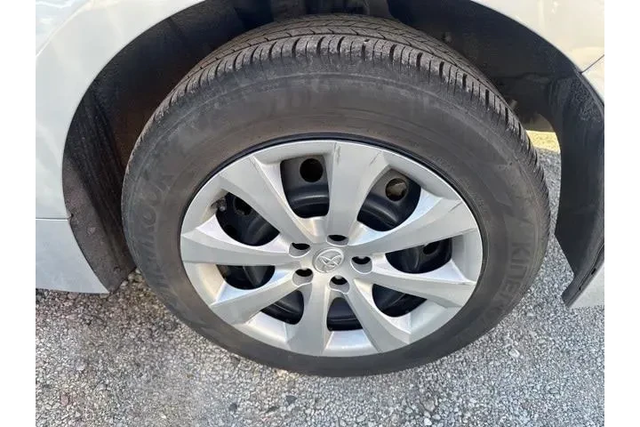 $19000 : Toyota Corolla 2024 LE 4dr S image 7