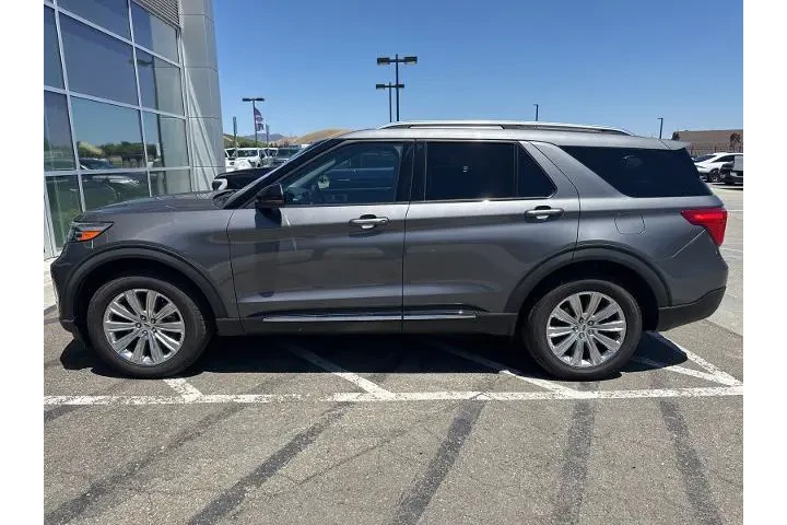 $31995 : Ford Explorer Hybrid 2021 AW image 2