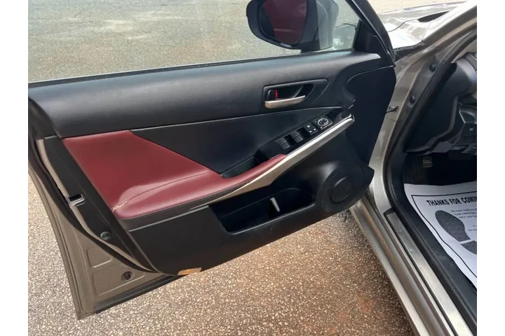 $14999 : 2017 IS 200t image 10