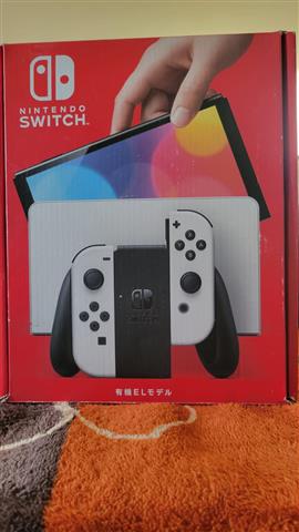$5000 : Nintendo Switch Oled + Zelda image 1