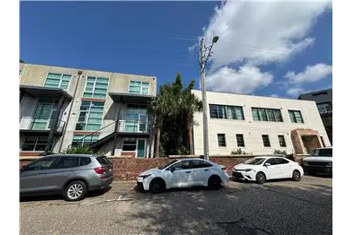 $2700 : Rental property with 2 bedro image 6