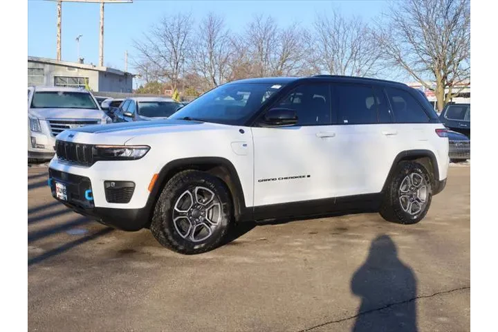 $30477 : Jeep Grand Cherokee 2022 4x4 image 3