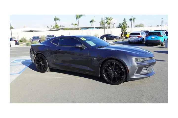 $17765 : 2016 Camaro 1LT image 4