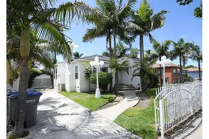 $1799 : READY FOR MOVE IN Lynwood image 1