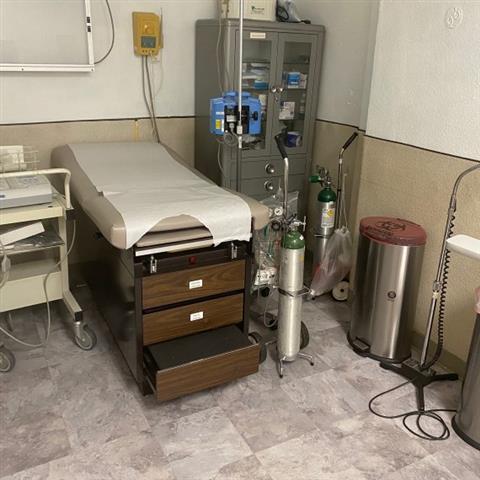 Universal Medical Clinic image 7