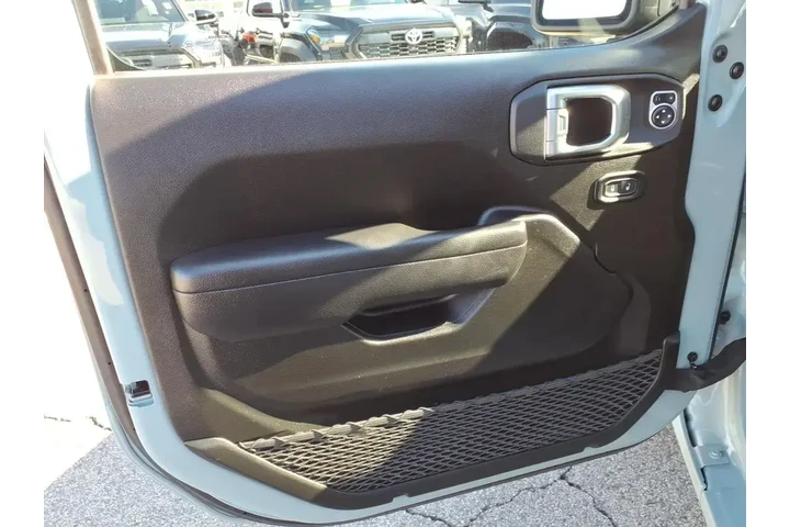 $35510 : Jeep Wrangler 2024 4x4 Sport image 10