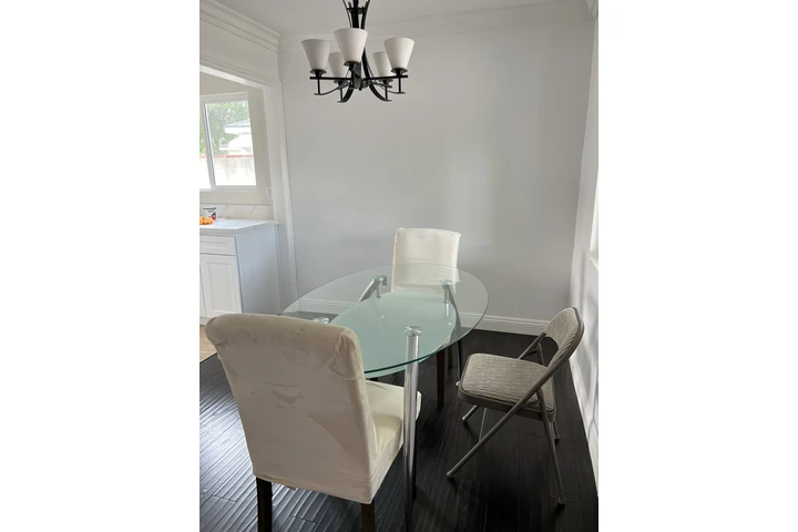 $1100 : Habitación privada disponible image 3