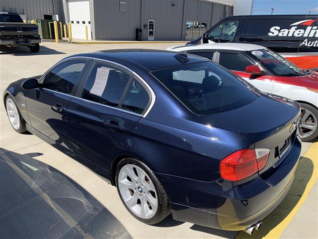 $9860 : 2006 330i Sedan I-6 cyl image 2