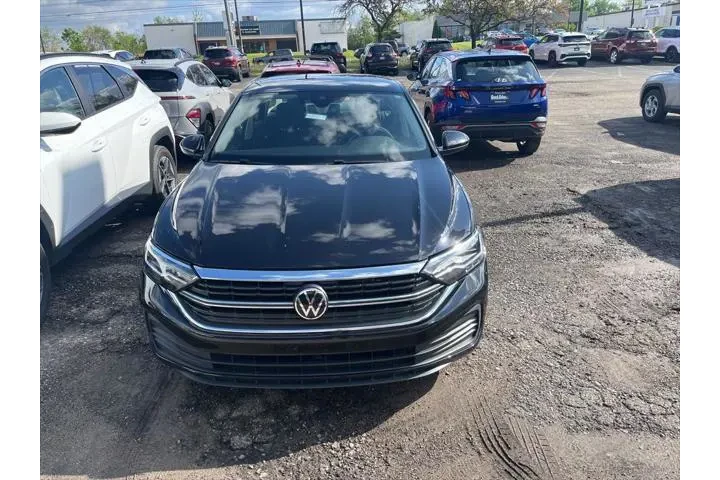 $18977 : Volkswagen Jetta 2023 S 4dr image 2