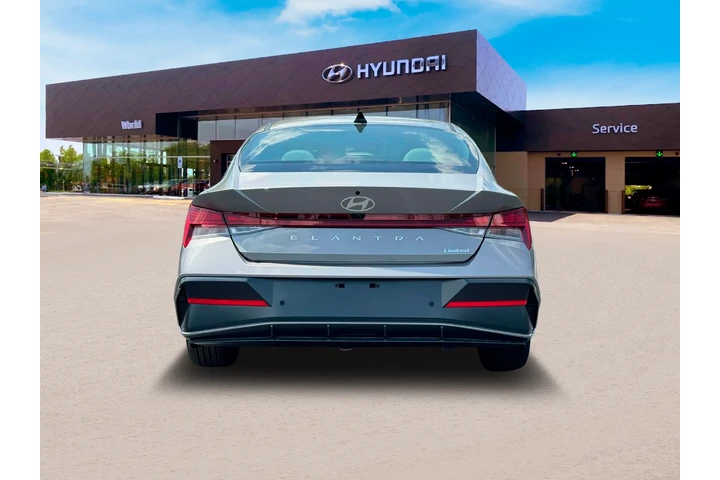 $17020 : Hyundai ELANTRA 2025 Limited image 6