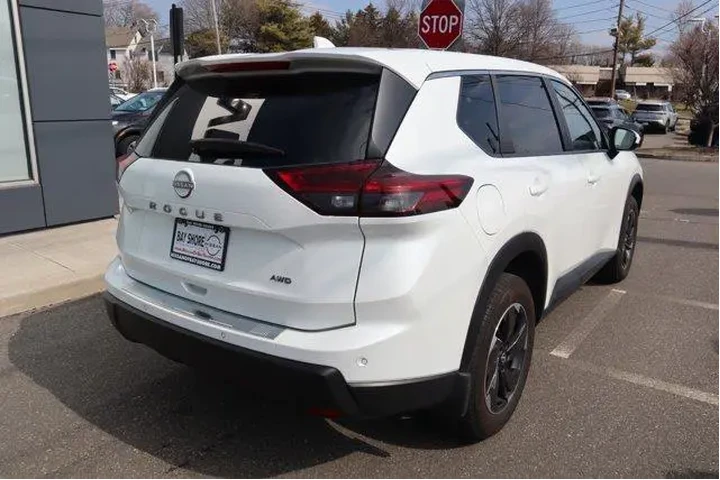 $23554 : Nissan Rogue 2025 AWD SV 4dr image 6