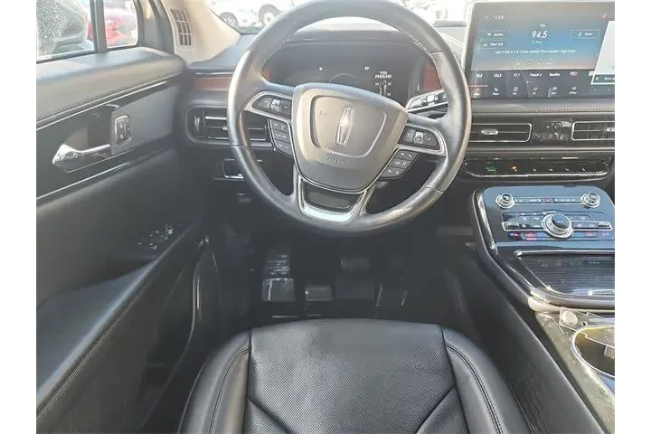 $33700 : Lincoln Nautilus 2022 AWD Re image 9