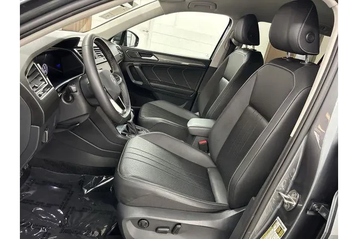 $22300 : Volkswagen Tiguan 2023 SE 4d image 3