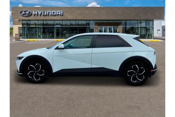 $27370 : Hyundai IONIQ 5 2024 SEL 4dr image 3