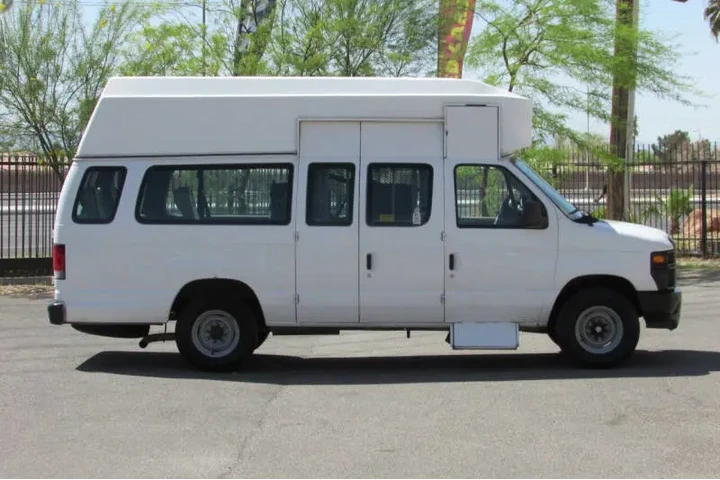 $13995 : 2011 E-Series E-350 SD image 8