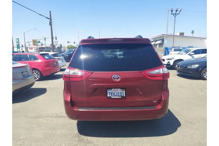 $20995 : 2017 Sienna LE 8-Passenger image 8