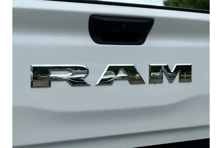 $38958 : Ram 1500 2025 4x4 Big Horn 4 image 10