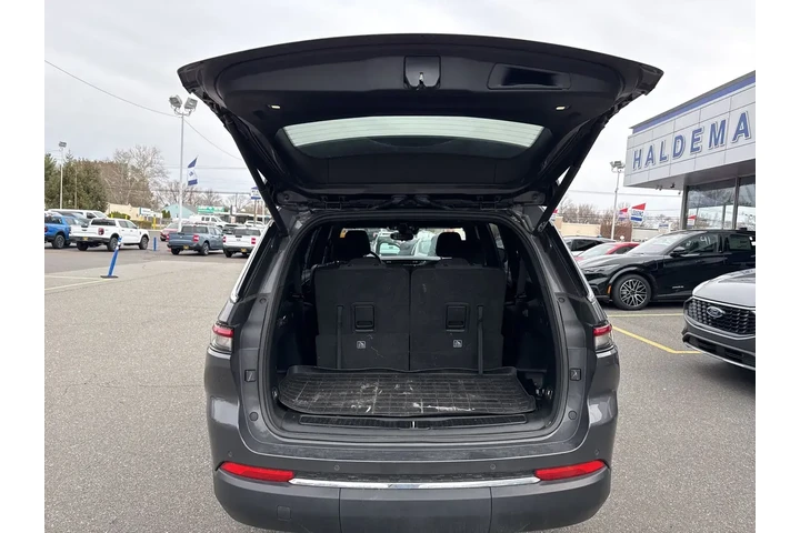$30499 : Jeep Grand Cherokee L 2024 4 image 8