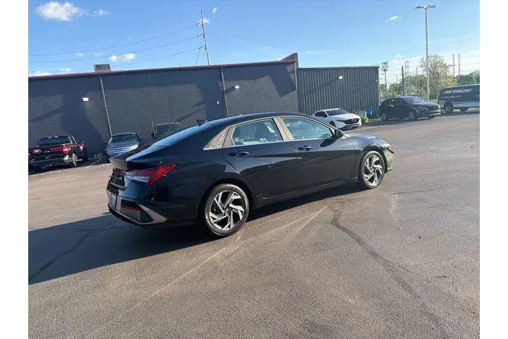 $24980 : Hyundai ELANTRA 2025 SEL Con image 6